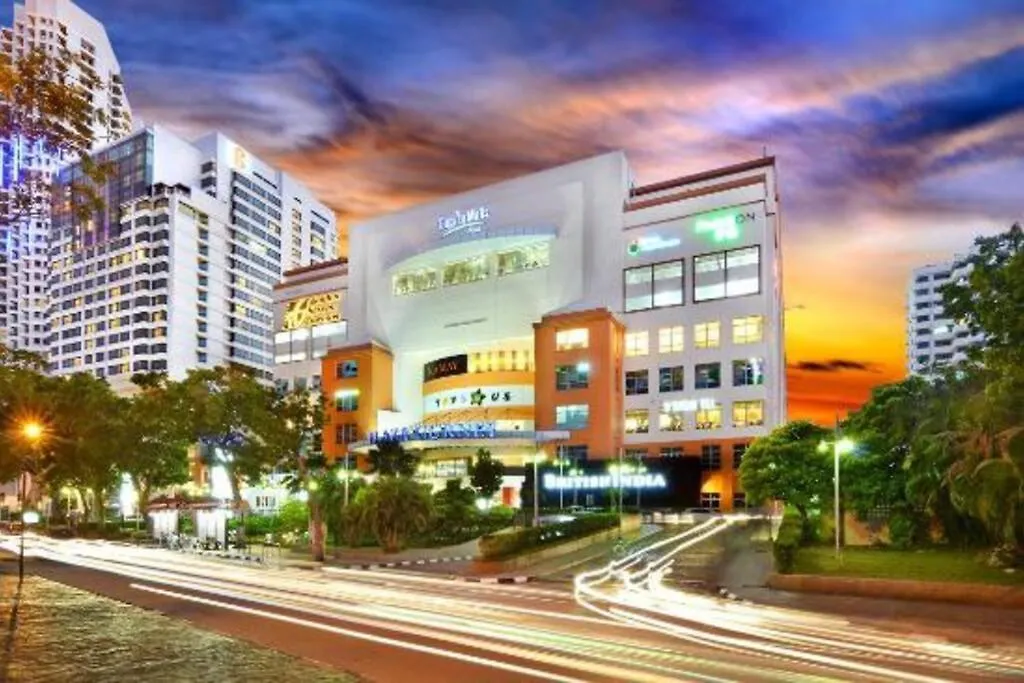Landmark By Katana 3Br Glamorous Highrise Seaview Homestay Gurney无敌海景三房套房 Tanjung Tokong 0*,  Malaysia